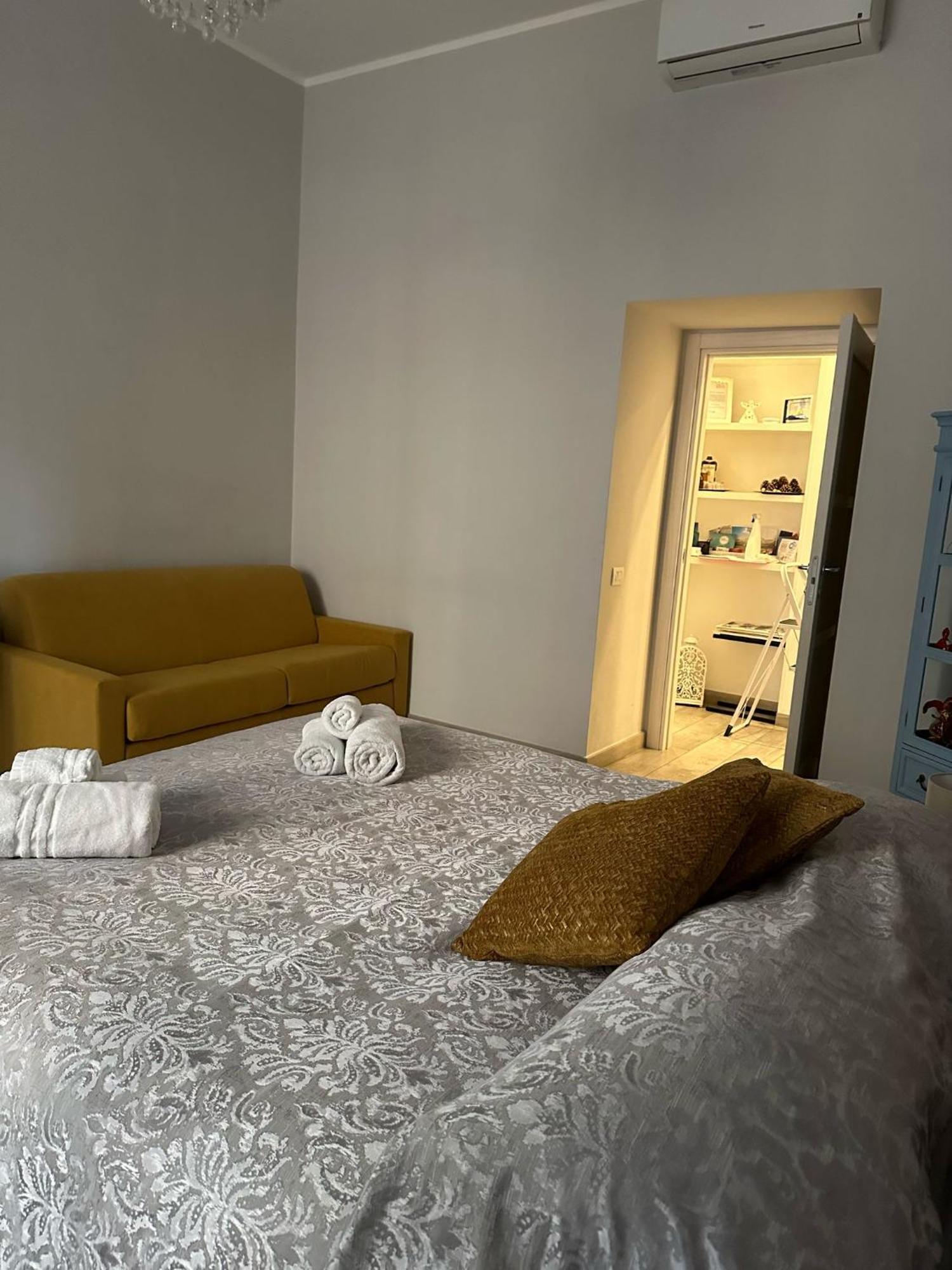 Dea Suite Neapel Zimmer foto